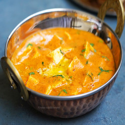 B4. Paneer butter masala